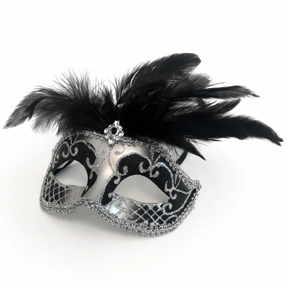 Unbranded • Elegant Venetian-Style Masquerade Mask in Black and Silver